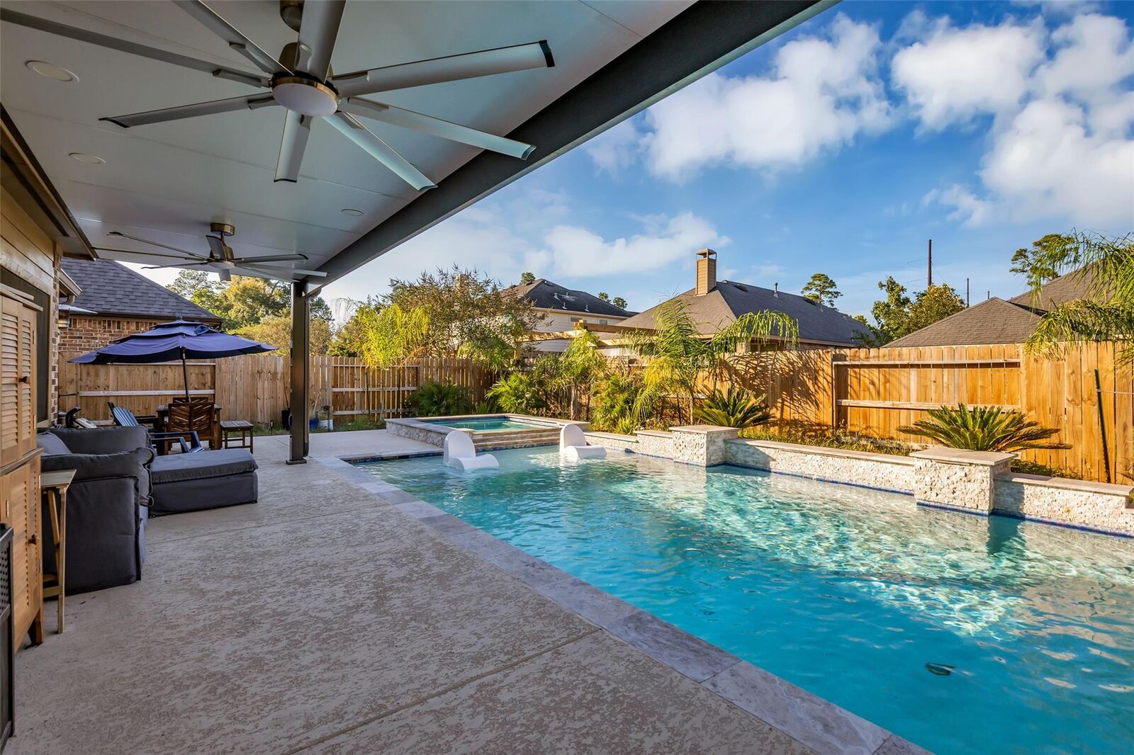 Property Photo:  8121 Tranquil Lake Way  TX 77385 