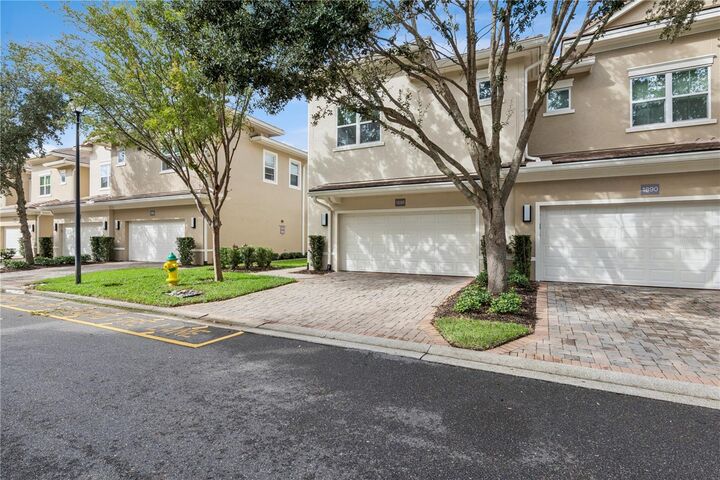Property Photo: 1886 Piedmont Place FL 32746