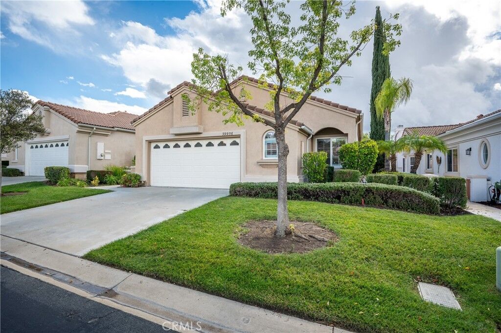 Property Photo:  39956 Via Graziana  CA 92562 