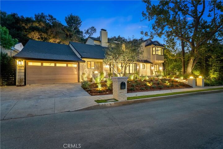Property Photo: 3847 Royal Woods Drive CA 91403