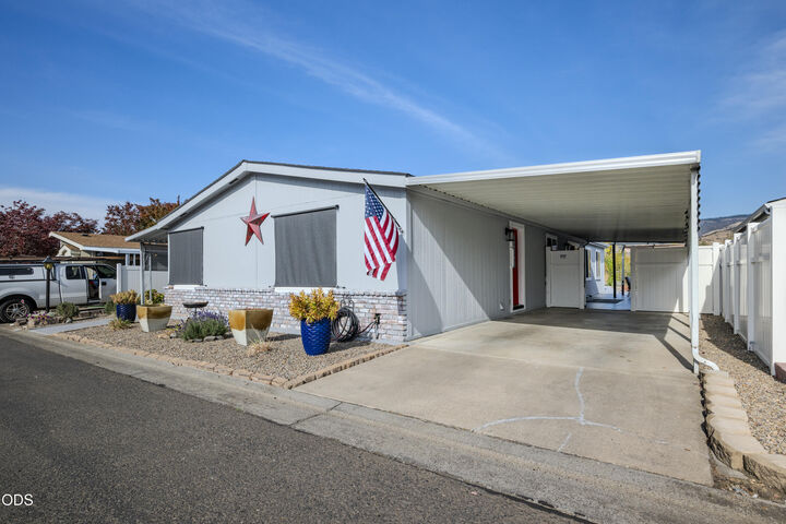 Property Photo: 333 Mountain View Drive Unit 35 OR 97540