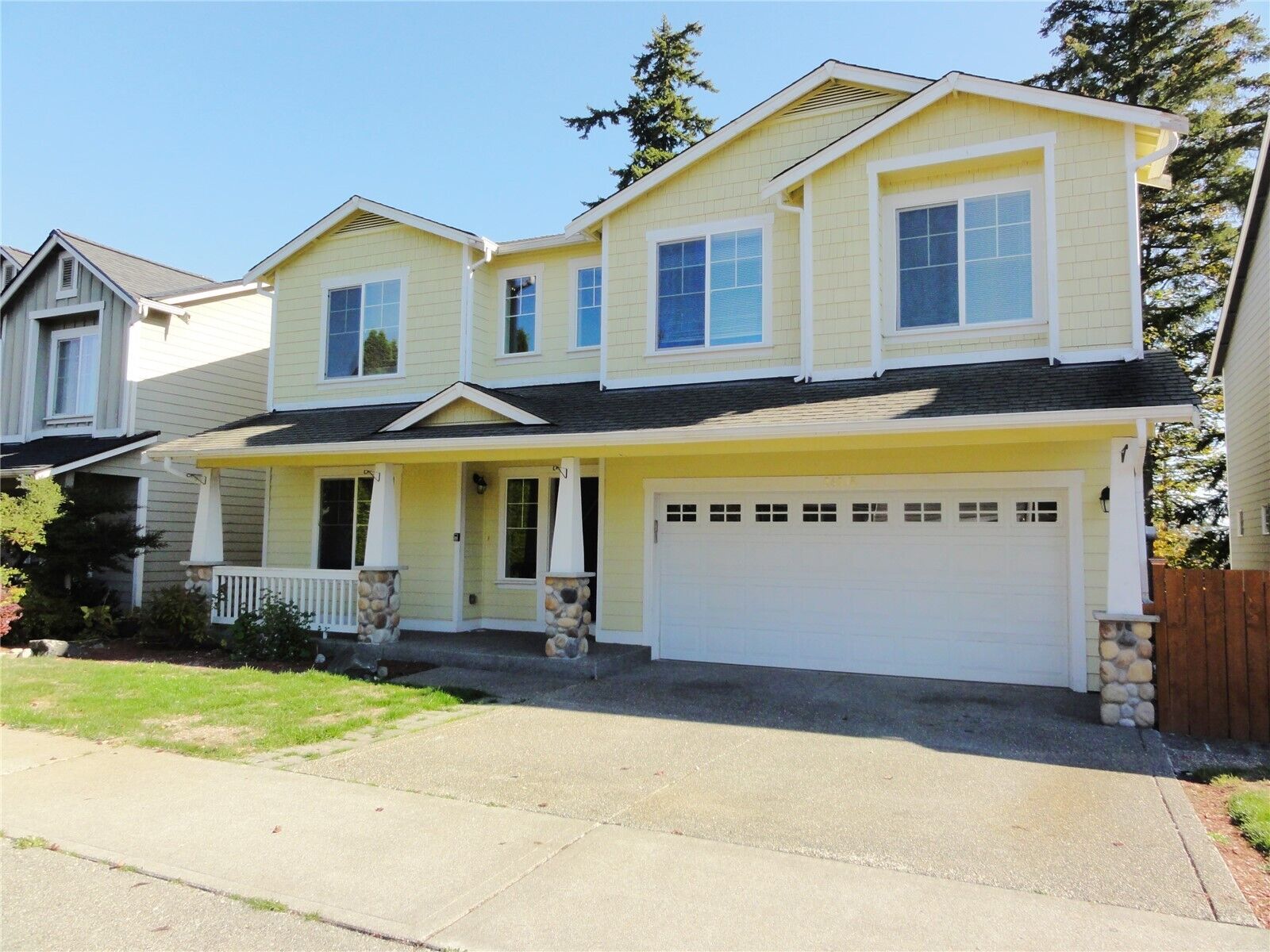 Property Photo: 26038 167th Place SE WA 98042