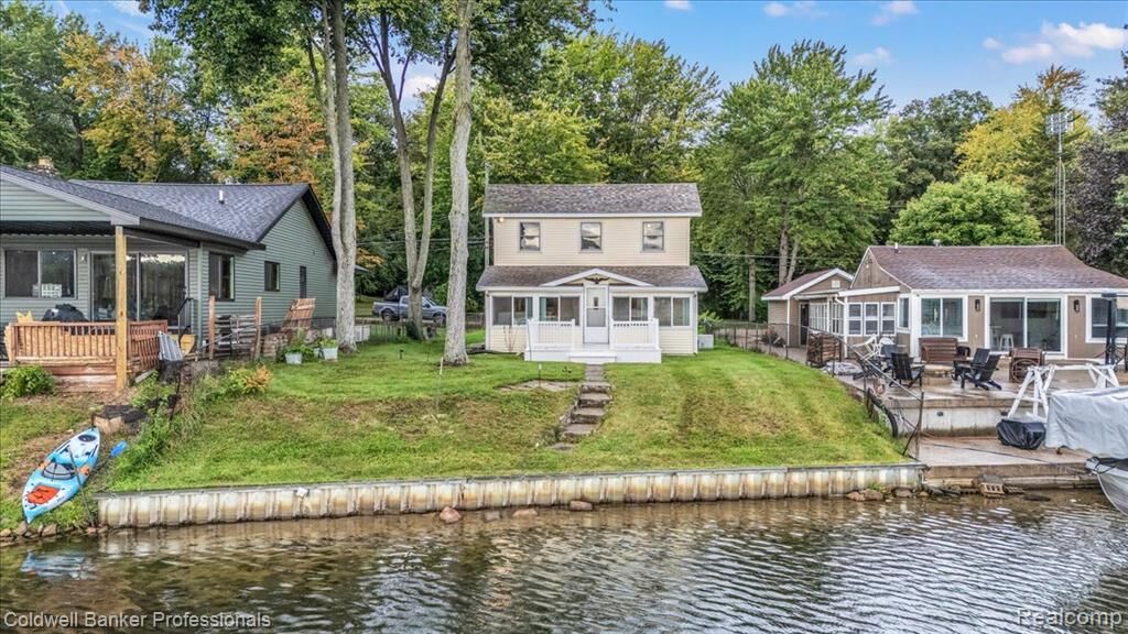 Property Photo: 733 Lakeshore Drive MI 48421
