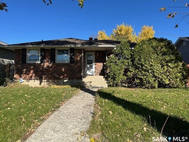 Property Photo: 5312 2nd Street SK S4T 0B8