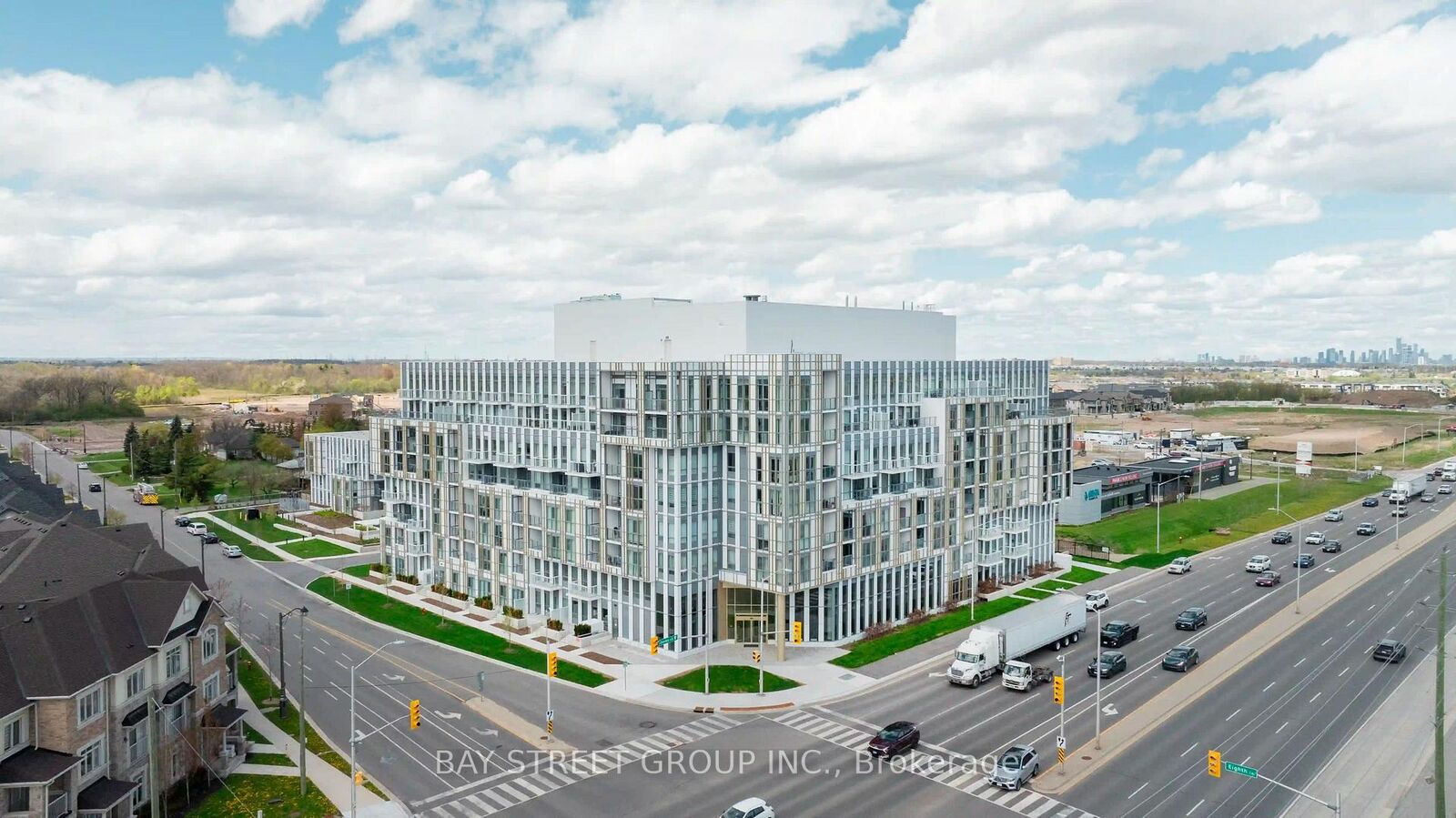 Property Photo:  1005 Dundas Street E 145  ON L6H 8C7 