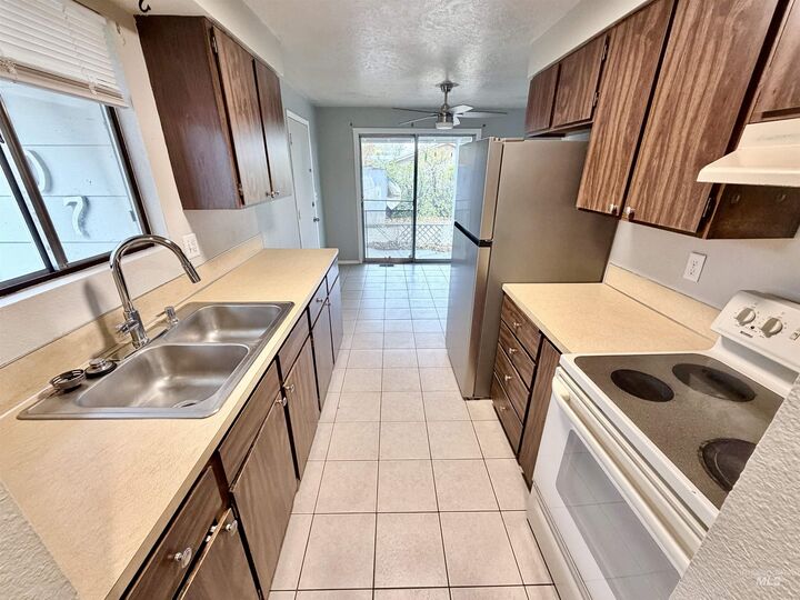 Property Photo:  507 Tindall Ave  ID 83647 