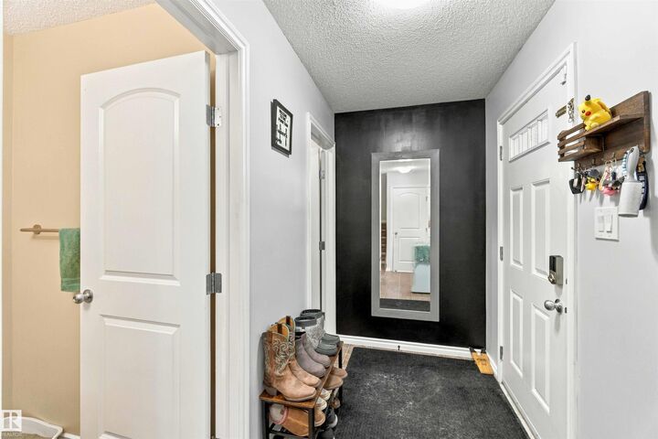 Property Photo:  9531 Simpson Court NW  AB T6R 0T8 