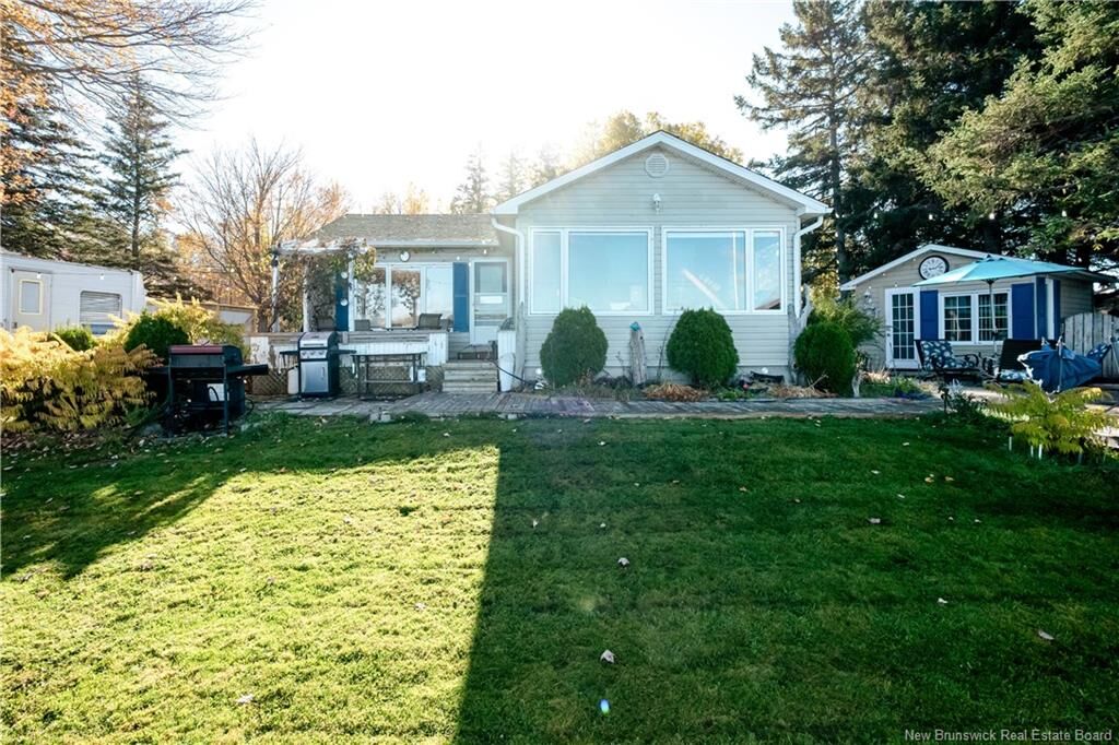 Property Photo:  40 Au Bord De L'Eau Road  NB E4V 1S8 