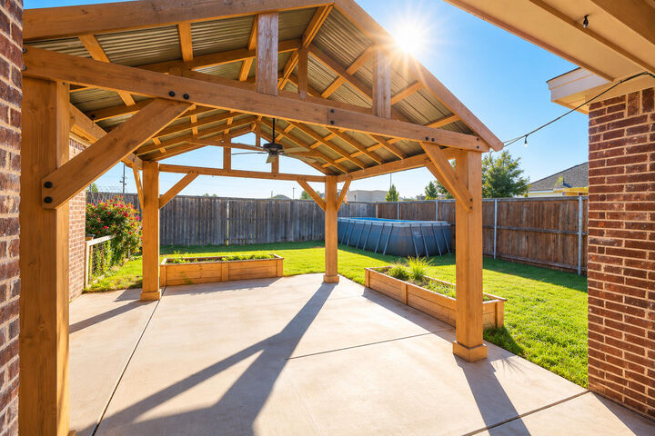 Property Photo:  808 N Fulton Avenue  TX 79416 