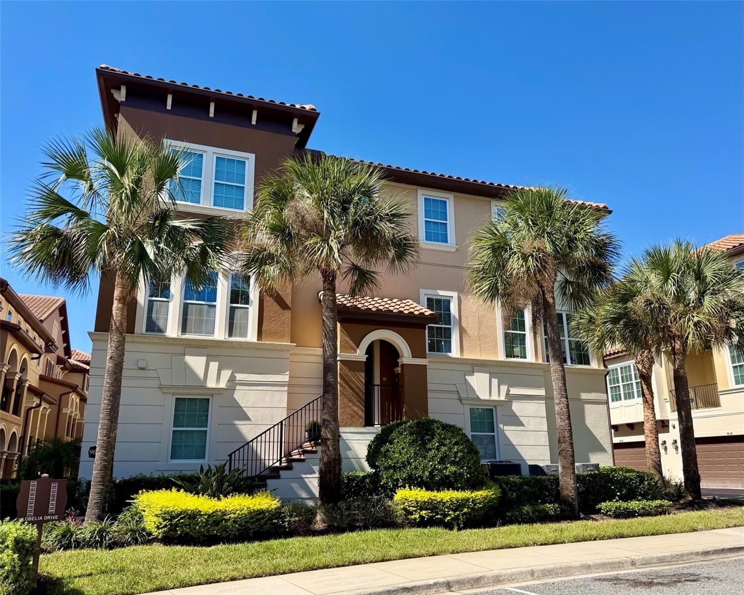 Property Photo:  900 Lobelia Drive  FL 32746 
