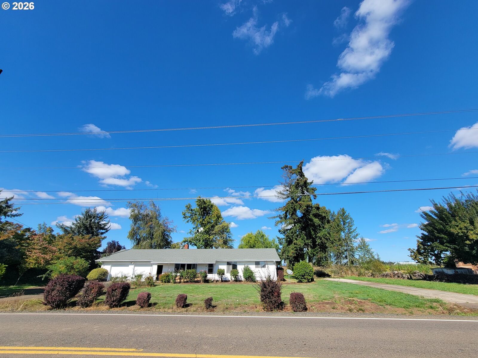 Property Photo: 6127 Waconda Rd NE OR 97305