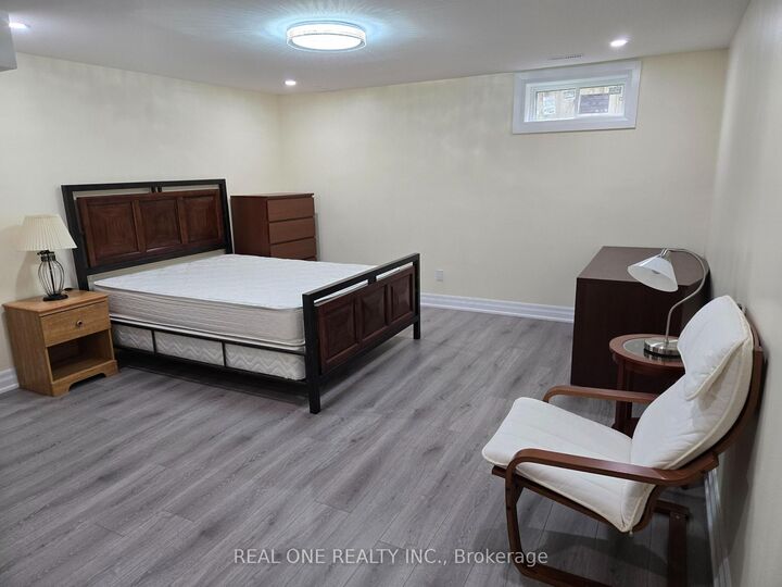 Property Photo:  