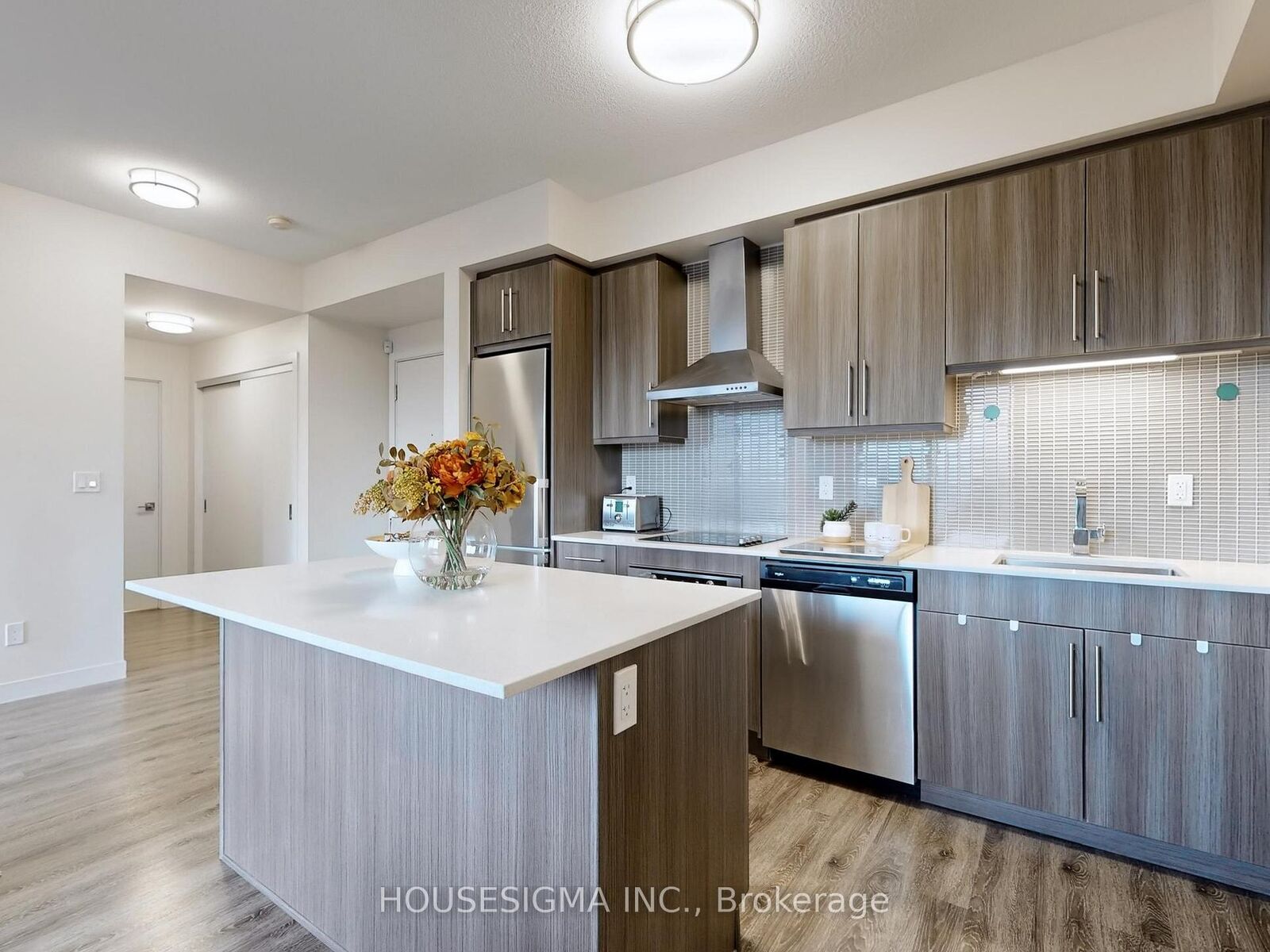 Property Photo:  2093 Fairview Street 201  ON L7R 0B4 