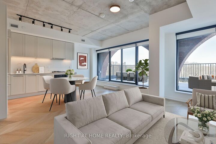 Property Photo:  761 Queen Street E 602  ON M4M 1H3 
