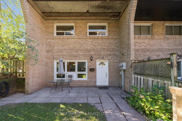 Property Photo:  91 Muir Drive 9  ON M1M 3T7 
