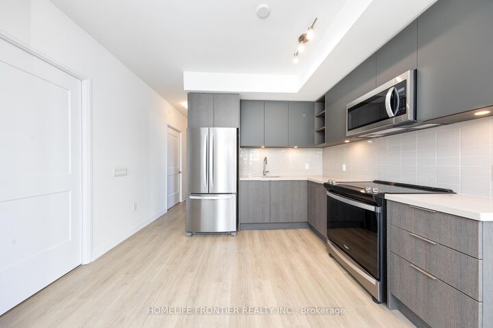 Property Photo:  25 Holly Street 2203  ON M4S 0E3 
