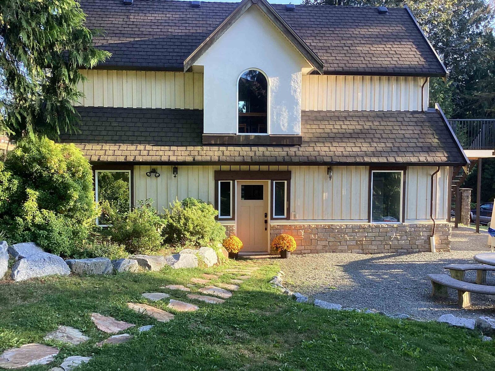 Property Photo:  34488 Ferndale Avenue  BC V2V 7C8 