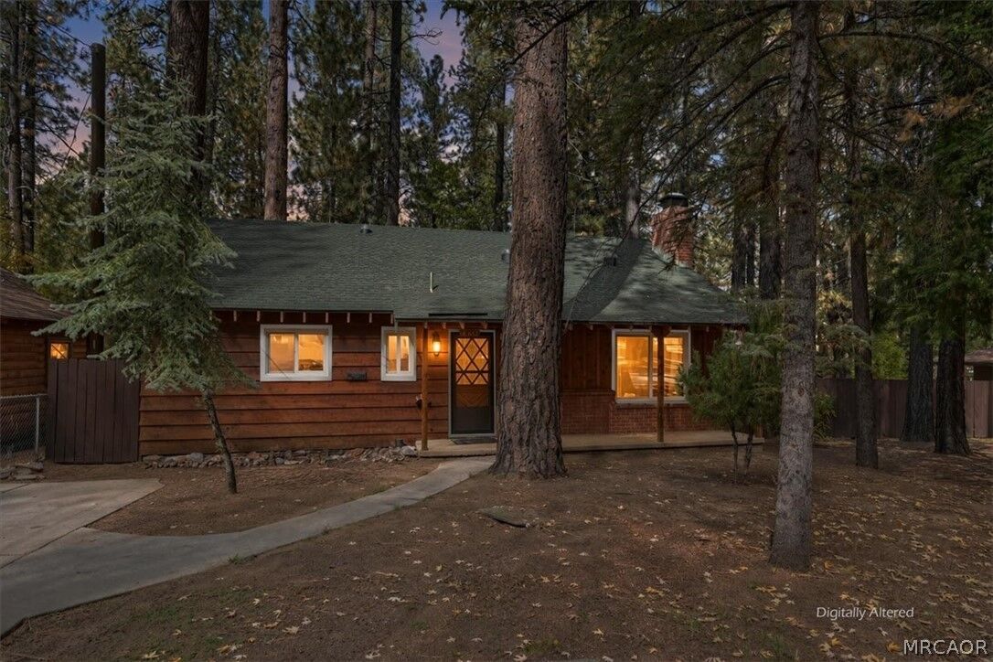 Property Photo: 41632 Comstock Lane CA 92315