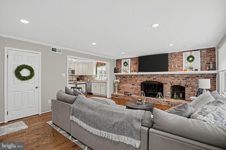 Property Photo:  10 Charles Lane  NJ 08003 