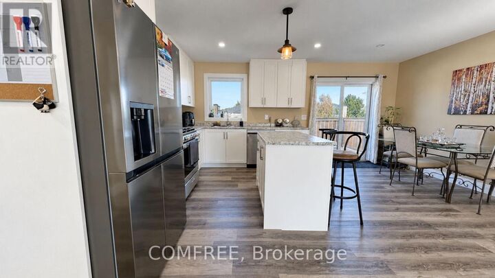 Property Photo: 32 Hawthorne Crescent ON N0P 2L0