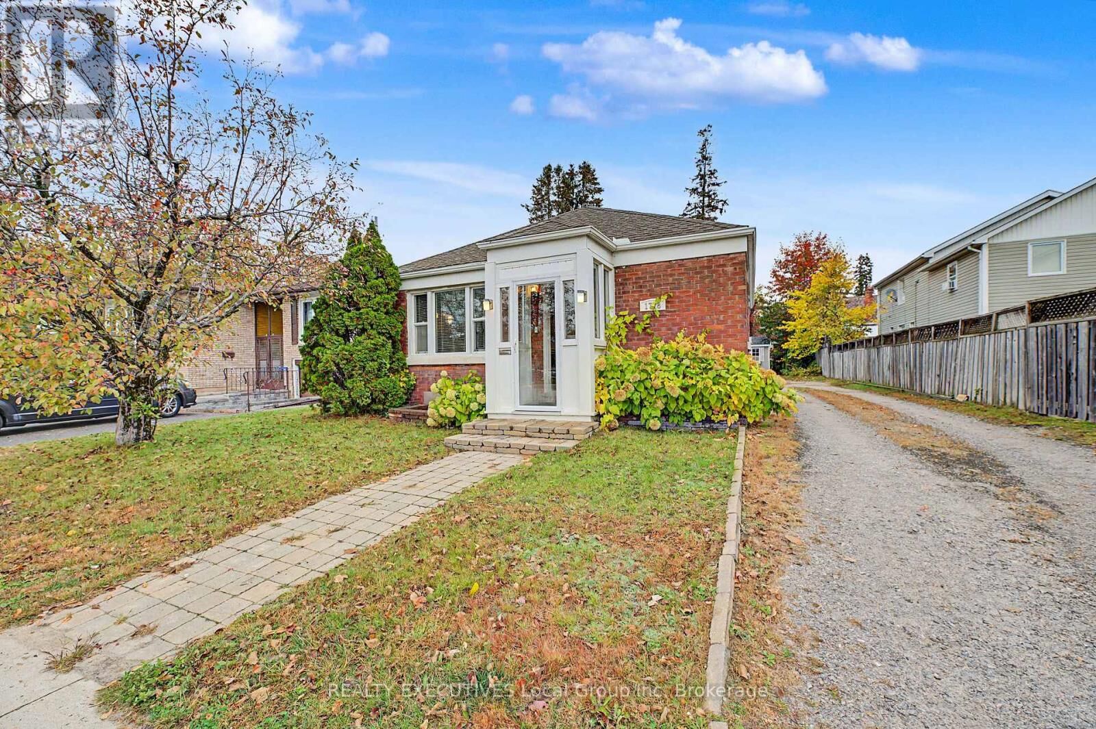 Property Photo: 1778 Cassells Street ON P1B 4C7