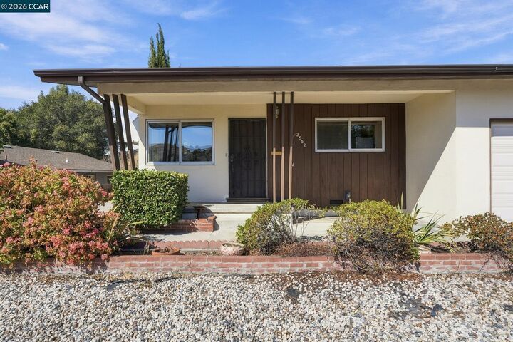 Property Photo:  2552 Henry Ave  CA 94564 