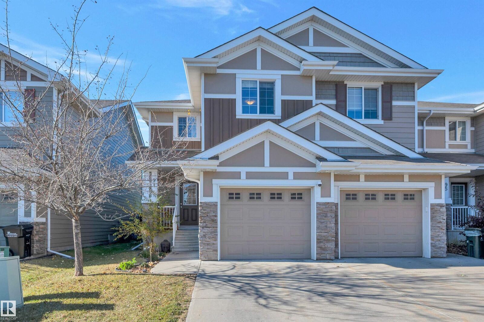 Property Photo: 219 Charlotte Way 91 AB T8H 0T3