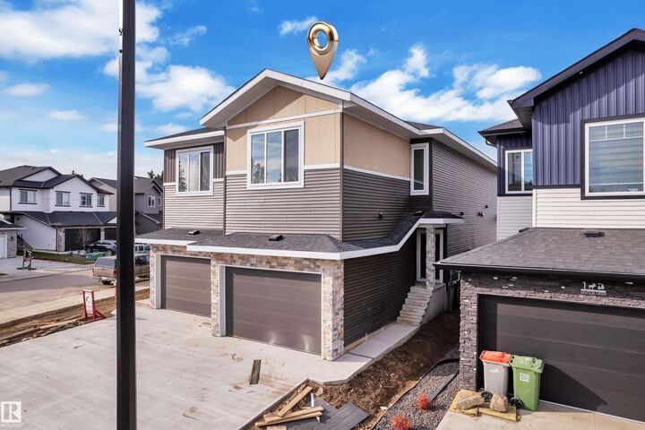 Property Photo: 3 Grayson Green AB T7Z 0P3