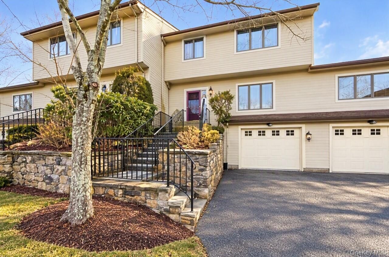 Property Photo:  83 Krystal Drive  NY 10589 