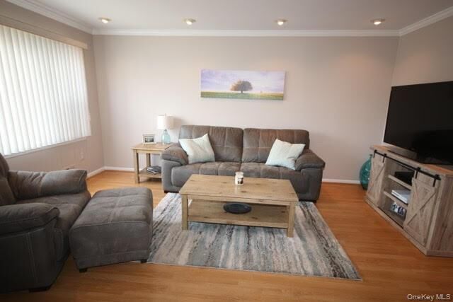 Property Photo:  21 Lancaster Court  NY 10954 