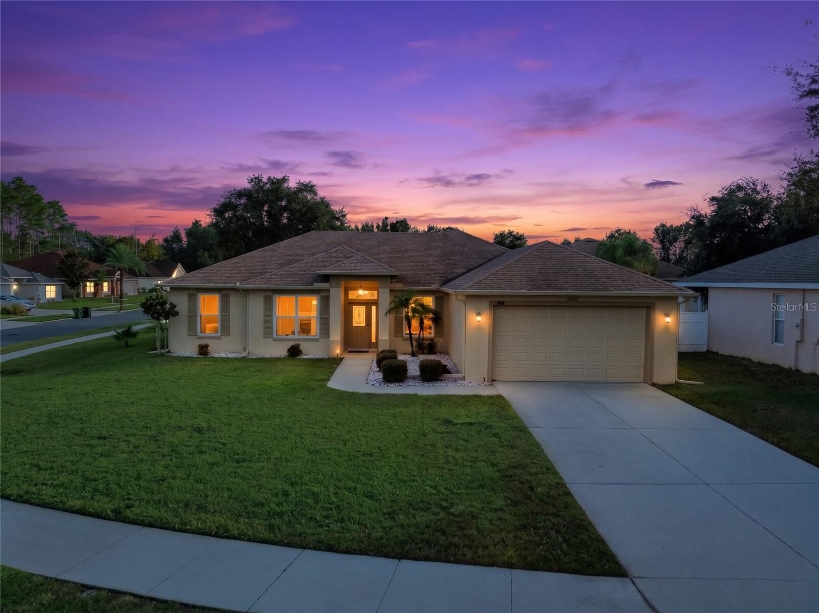 Property Photo:  2970 Southern Pines Loop  FL 34711 