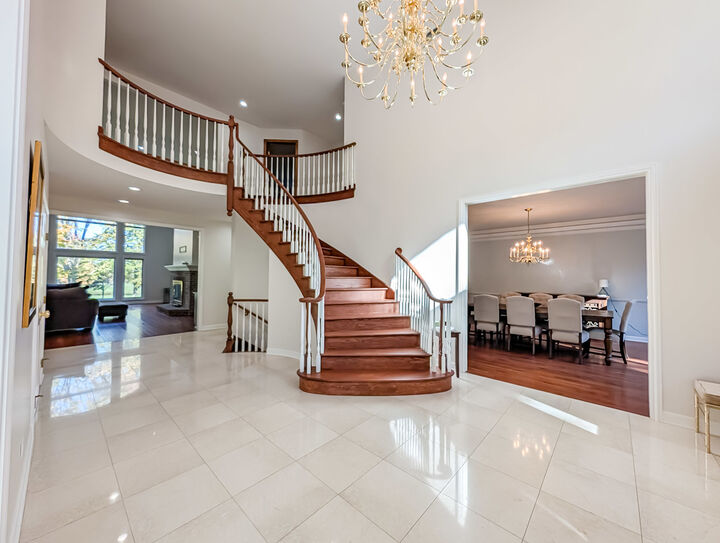 Property Photo:  20 Hidden Brook Drive  IL 60010 