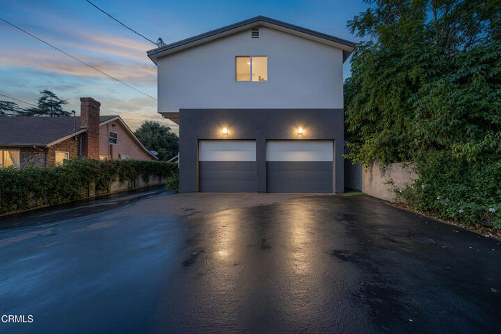 Property Photo: 715 Devirian Place CA 91001