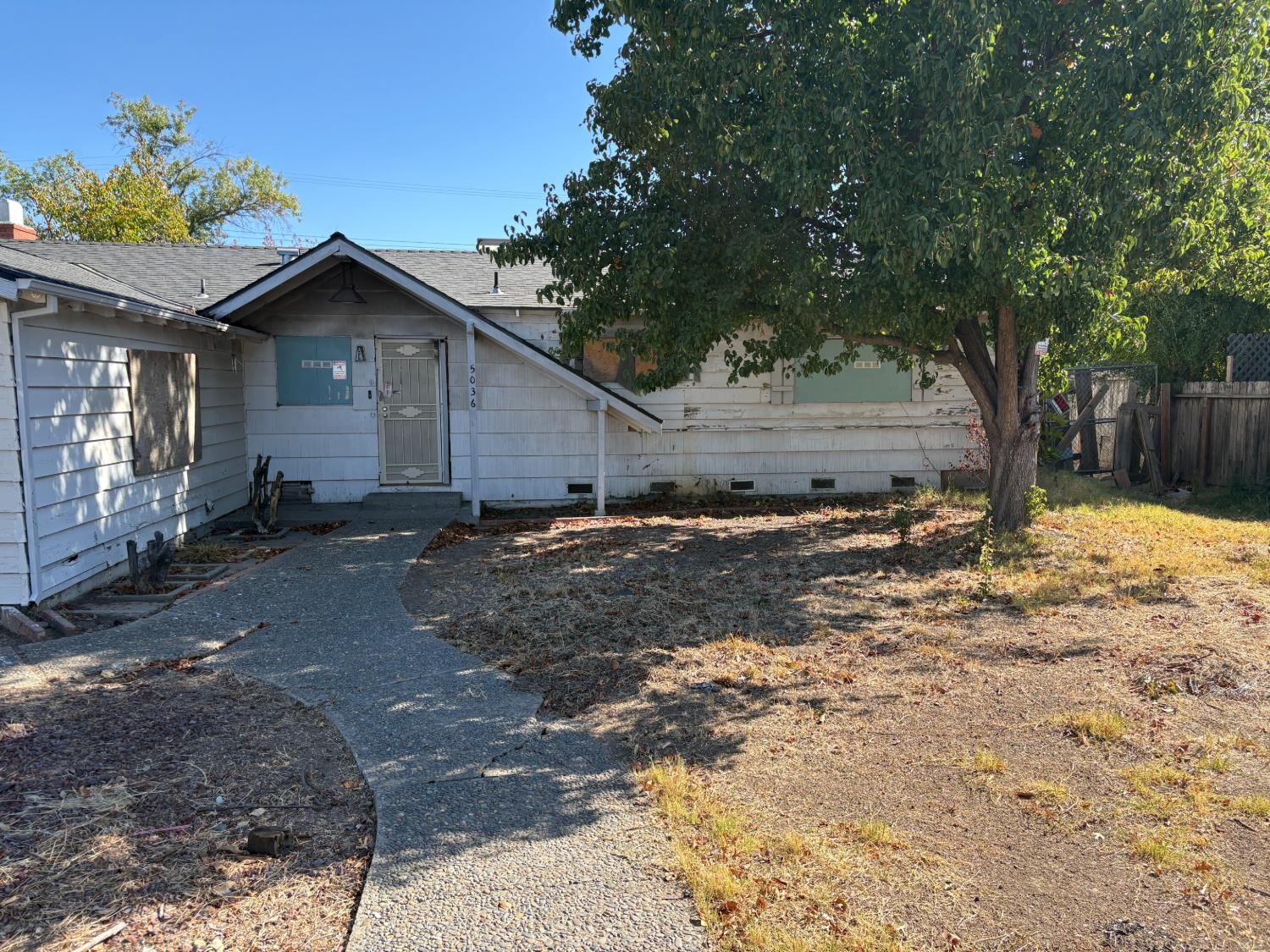 Property Photo: 5036 Hemlock Street CA 95841