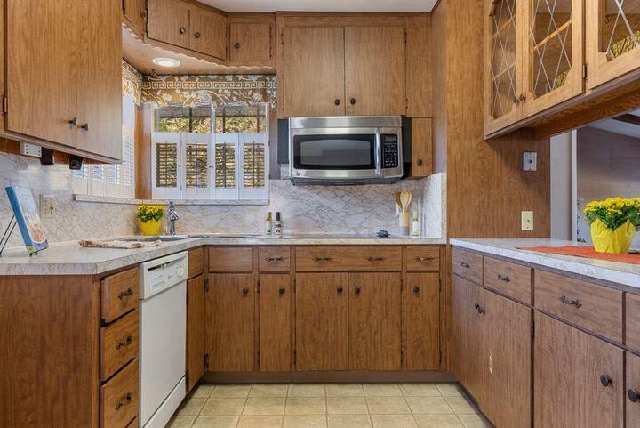 Property Photo: 580 Camellia Street CA 95350