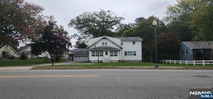 Property Photo:  61 Newark Pompton Turnpike  NJ 07457 