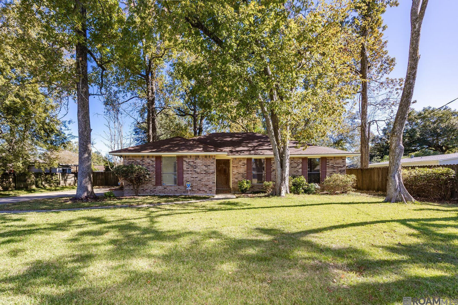 Property Photo: 4855 Bricklin Dr LA 70809