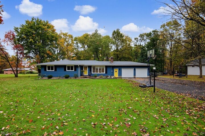 Property Photo: 1533 Lake Drive OH 44425
