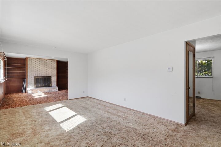Property Photo: 1489 Heights View Drive OH 44305
