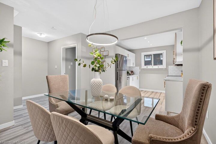 Property Photo:  21 Rosedale Court  ON L8G 4B1 