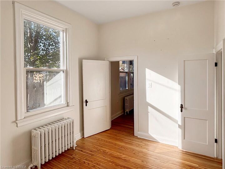 Property Photo:  7 Sheridan Street 6  ON N3T 2P7 