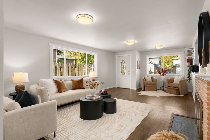 Property Photo:  1009 SW 125th Street  WA 98146 