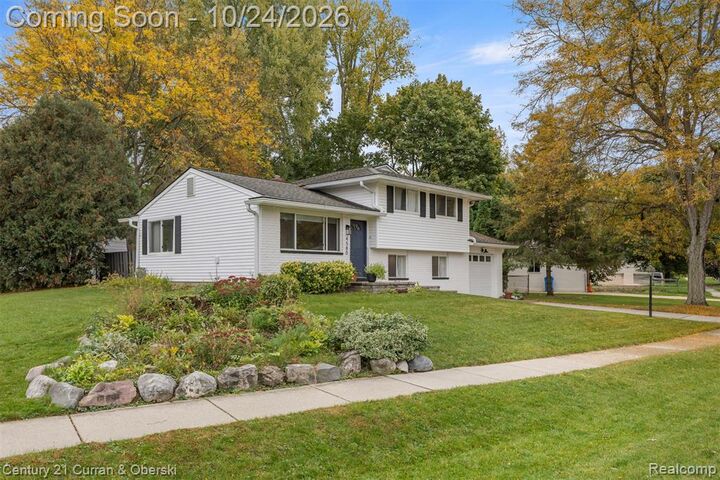 Property Photo:  4580 Chadsworth Street  MI 48382 