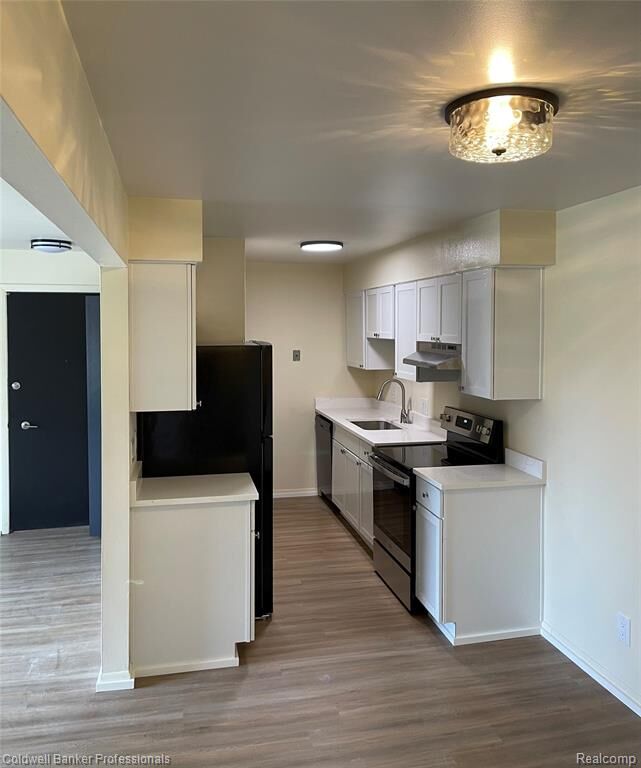 Property Photo:  510 Montrose Avenue 4  MI 48073 