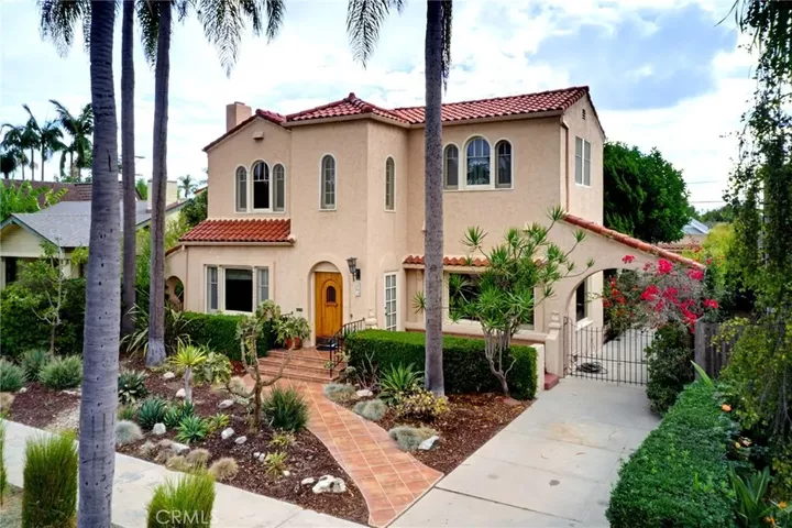 Property Photo:  262 Belmont Avenue  CA 90803 
