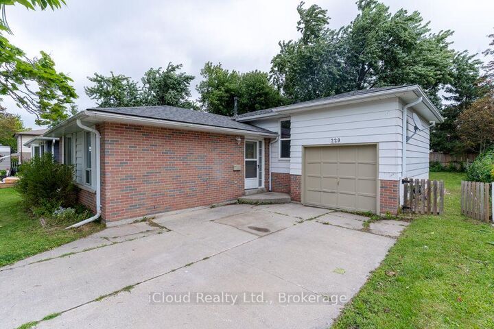 Property Photo:  229 Cook Street  ON L4M 4H4 