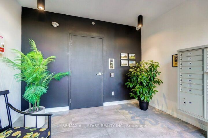 Property Photo:  164 Cemetery Road 301  ON L9P 1R1 