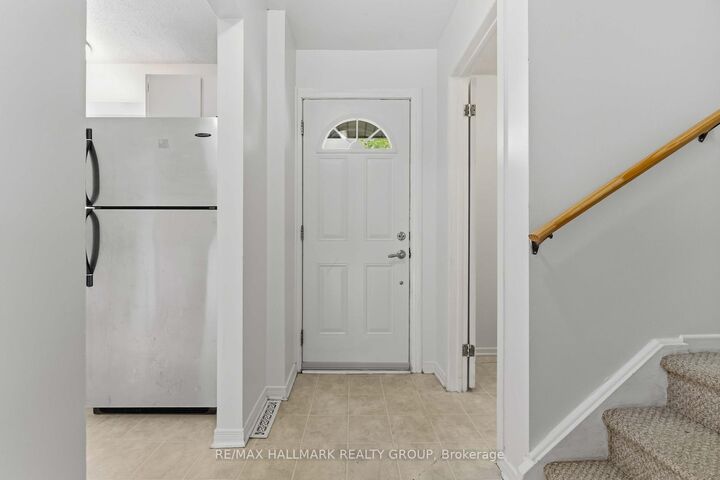 Photo de la propriété:  193 Pickford Drive  ON K2L 2C5 