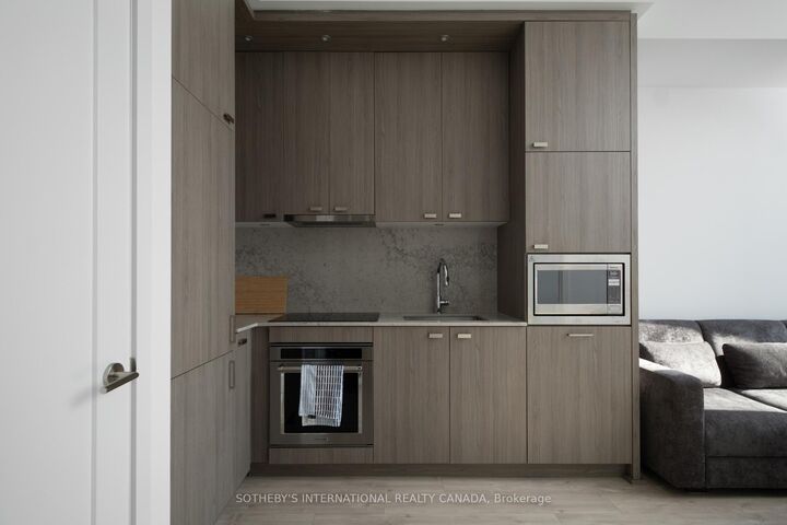 Property Photo:  115 Denison Avenue Ph04  ON M5T 0E6 