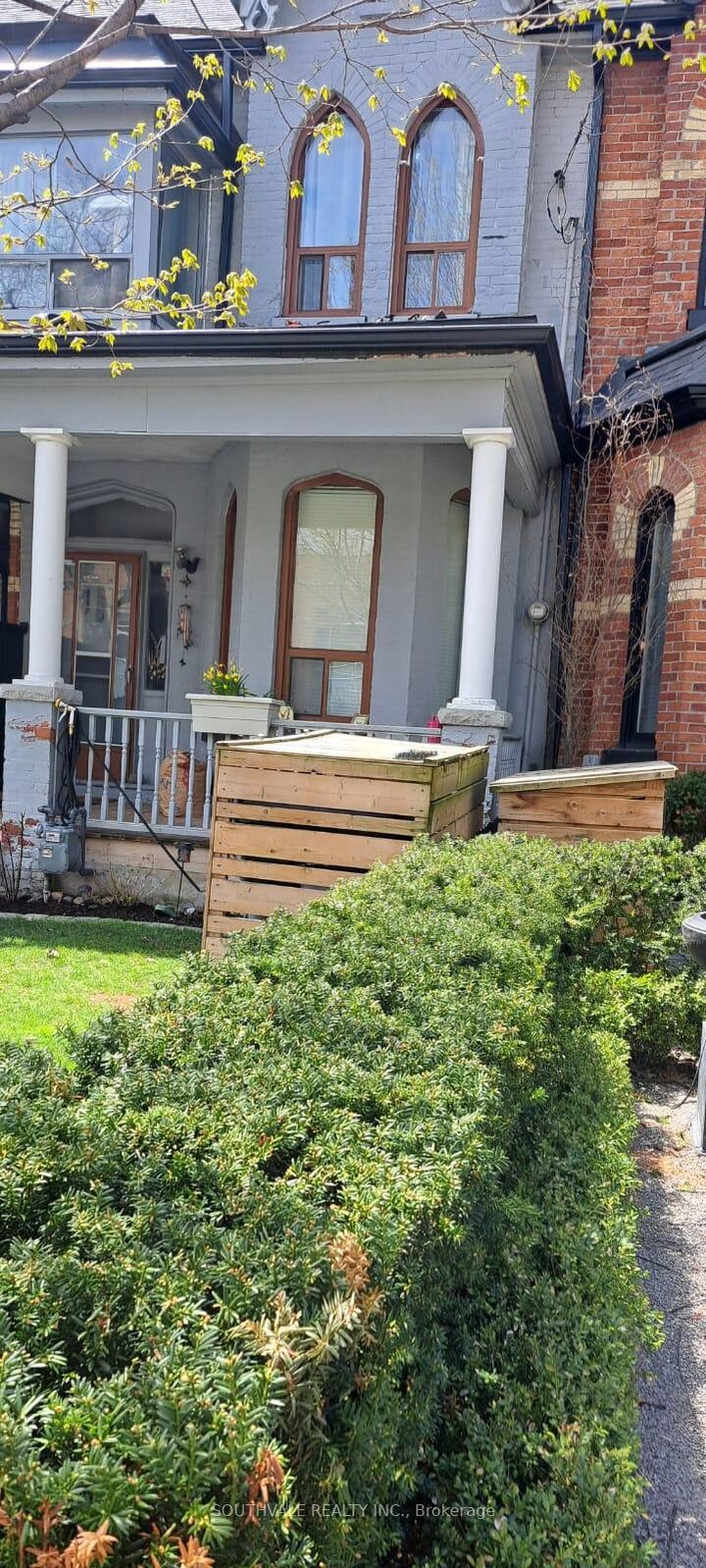 Property Photo:  324 Berkeley Street  ON M5A 2X5 